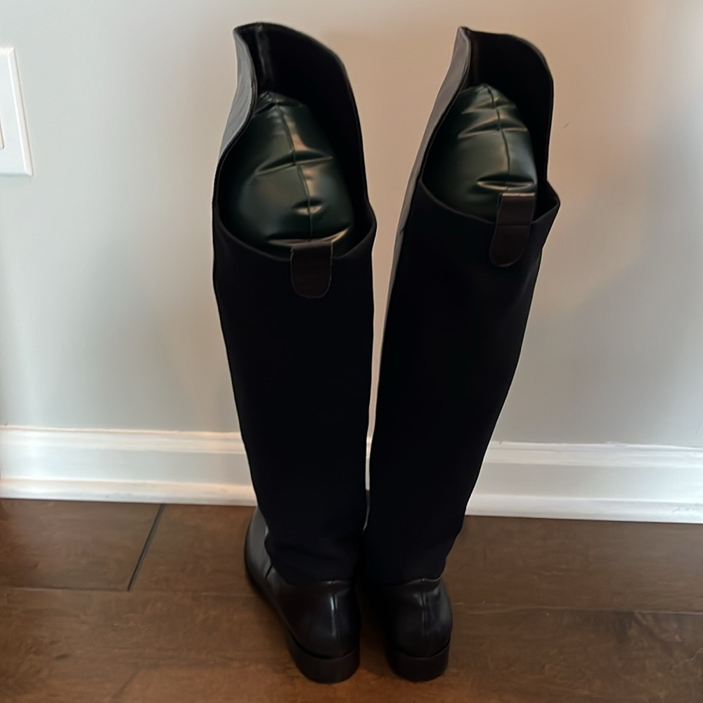 Made in Italy. Beautiful leather boots. Above the knee. Size 7 (US). Black - Picture 3 of 5